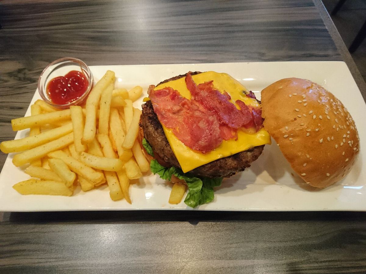 Burger Maison Caro Resto
